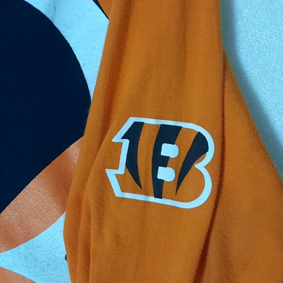 Cincinnati Bengals Big B Front Graphic with LACES Soft Cotton Long Sleeve Tee - Picture 5 of 9